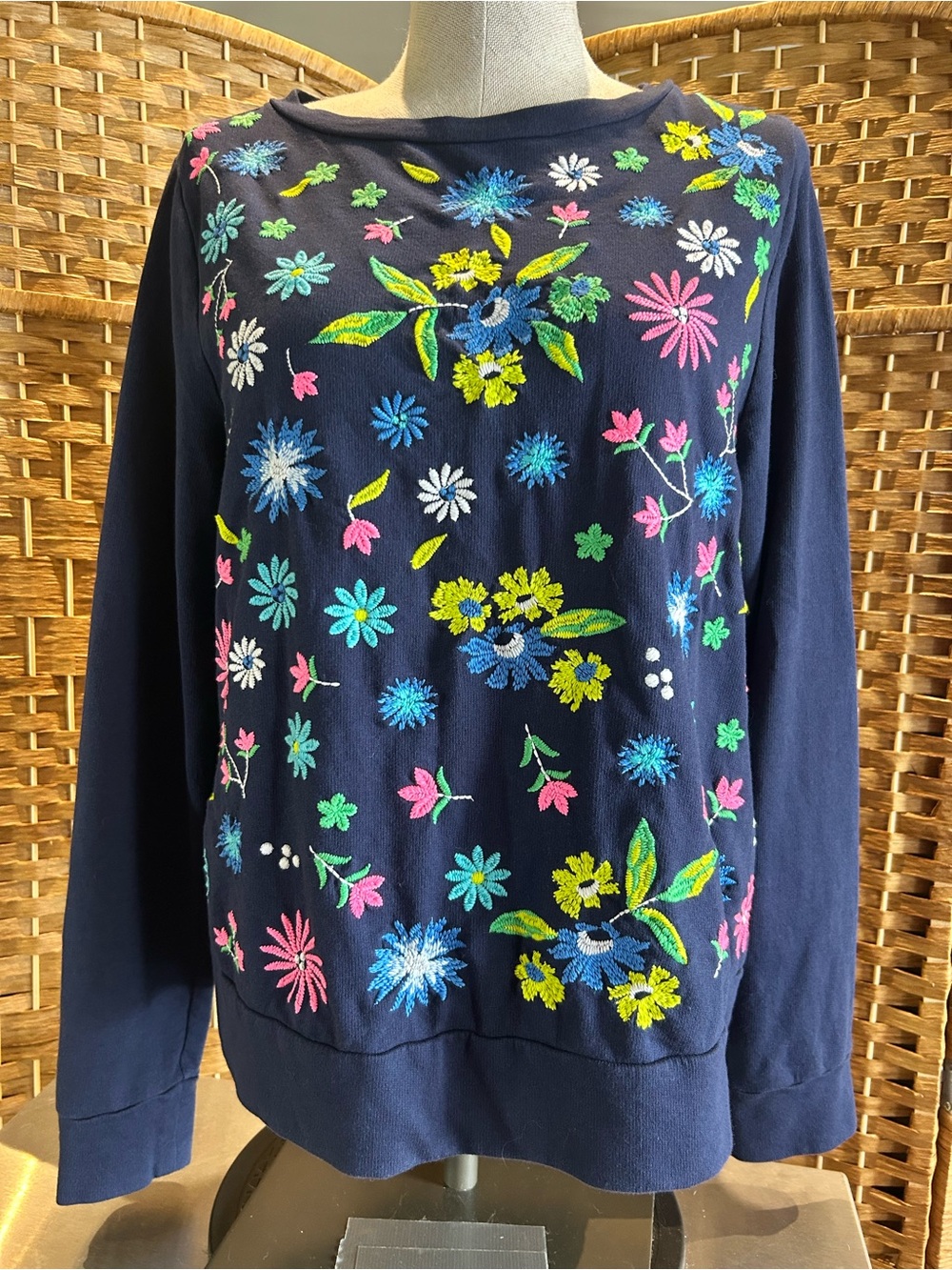 Lilly Pulitzer Rami Navy Floral Embroidered Cotton Sweatshirt Size Large